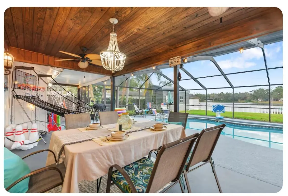Διαμέρισμα Tampa Lakefront And Pool House Game Room