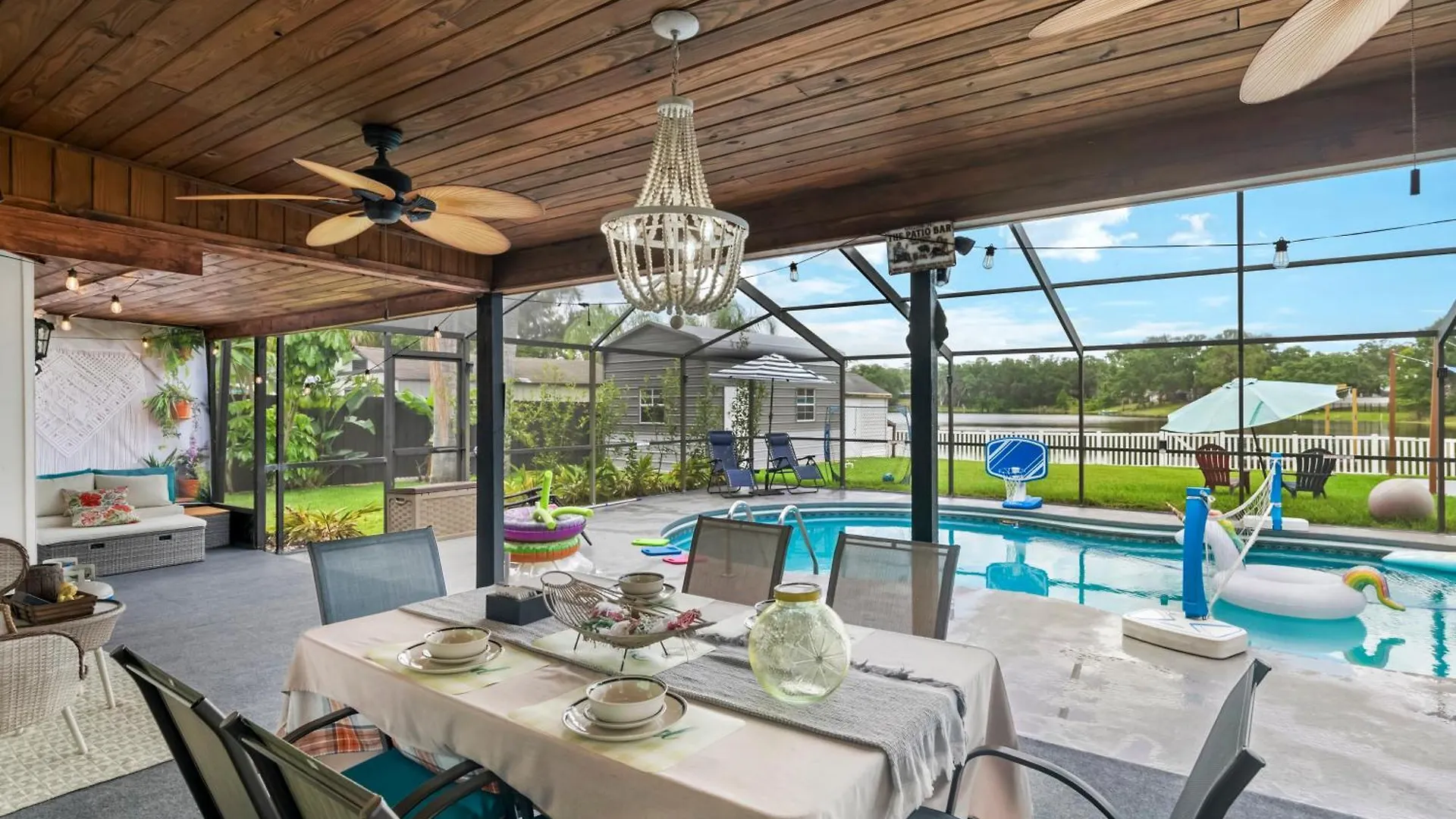Διαμέρισμα Tampa Lakefront And Pool House Game Room