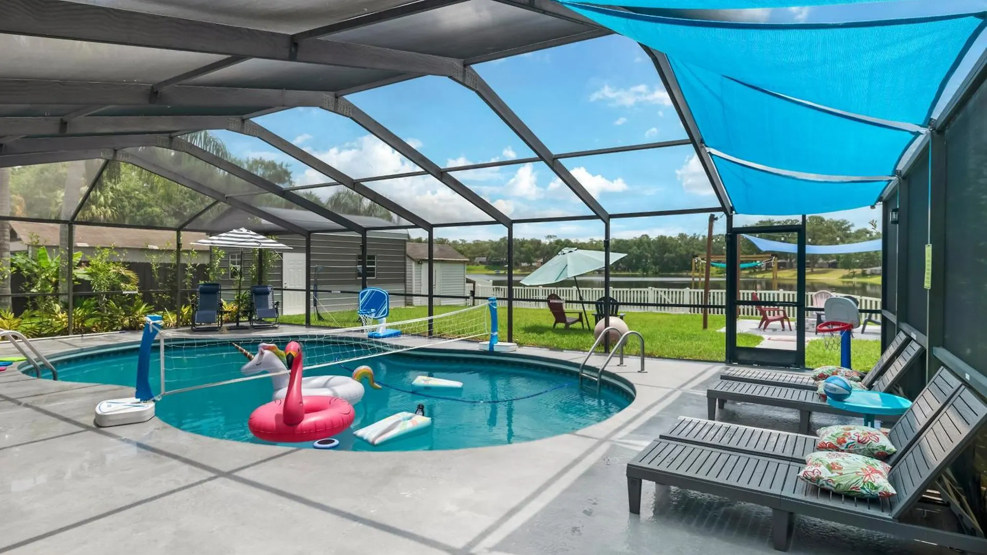 Tampa Lakefront And Pool House Game Room 0*,